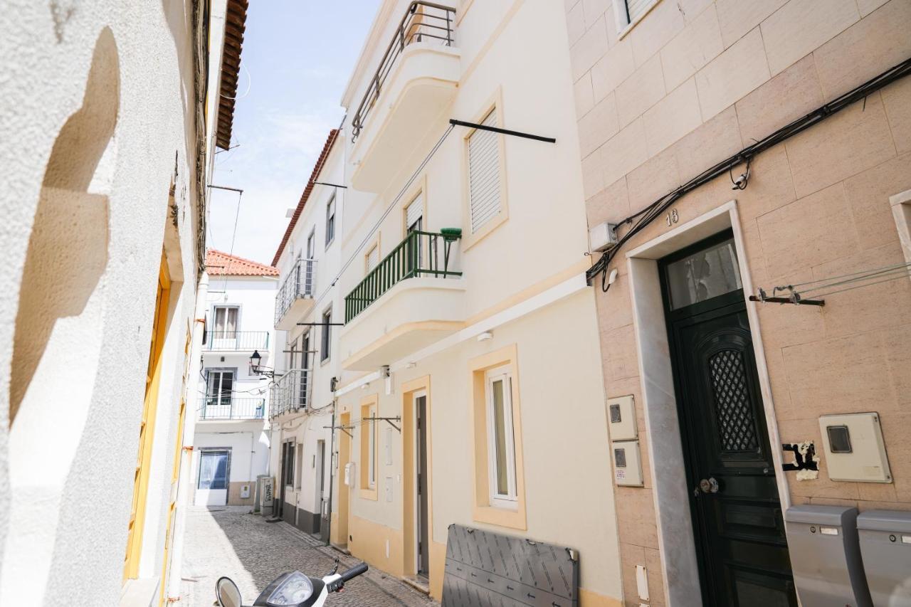 Nazare One Bedroom, 2 Mins From The Beach ภายนอก รูปภาพ